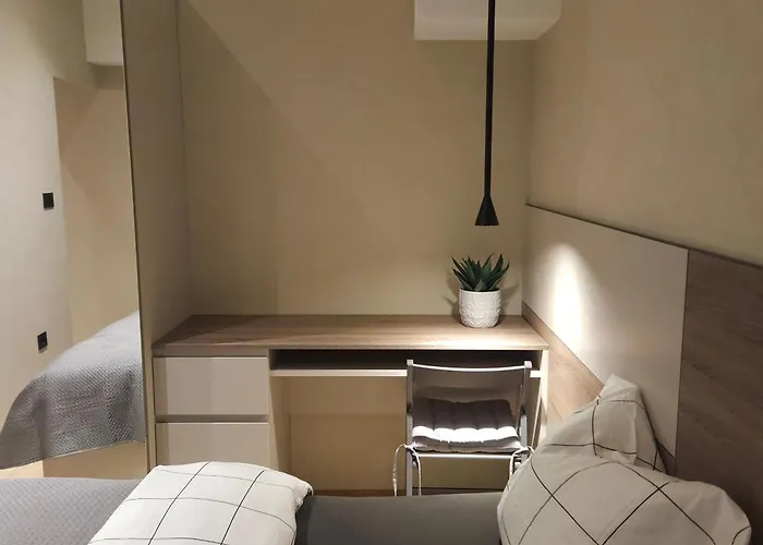 Gold Star Center Apartment